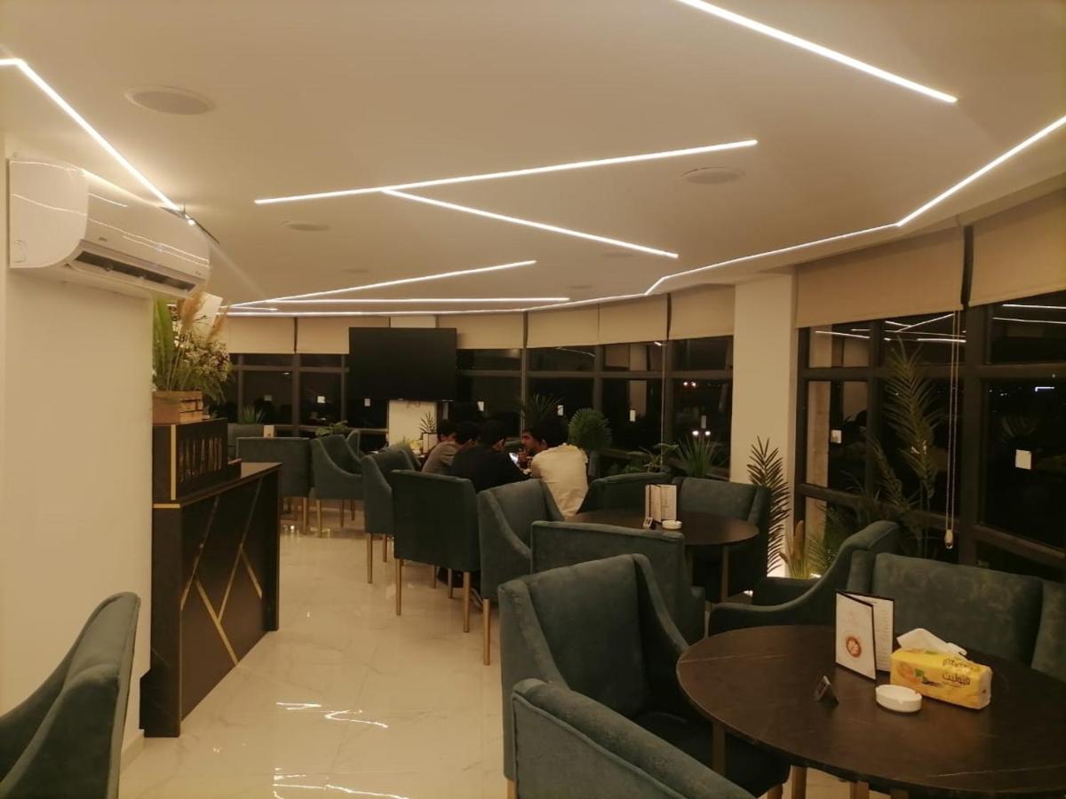 Apartmán For Women Only - للنساء فقط Umm al-Amad Exteriér fotografie
