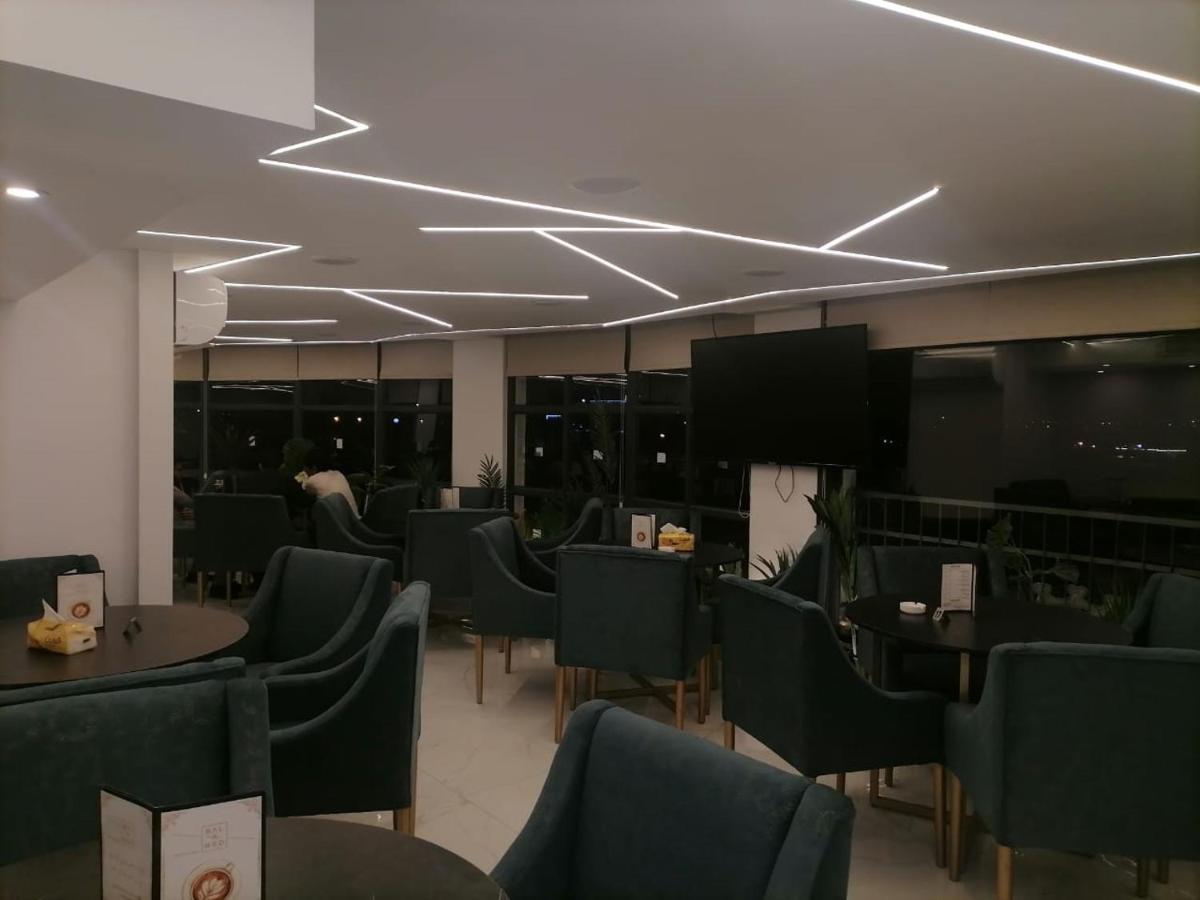 Apartmán For Women Only - للنساء فقط Umm al-Amad Exteriér fotografie
