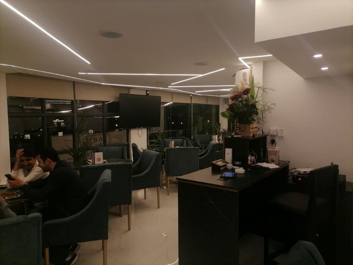 Apartmán For Women Only - للنساء فقط Umm al-Amad Exteriér fotografie