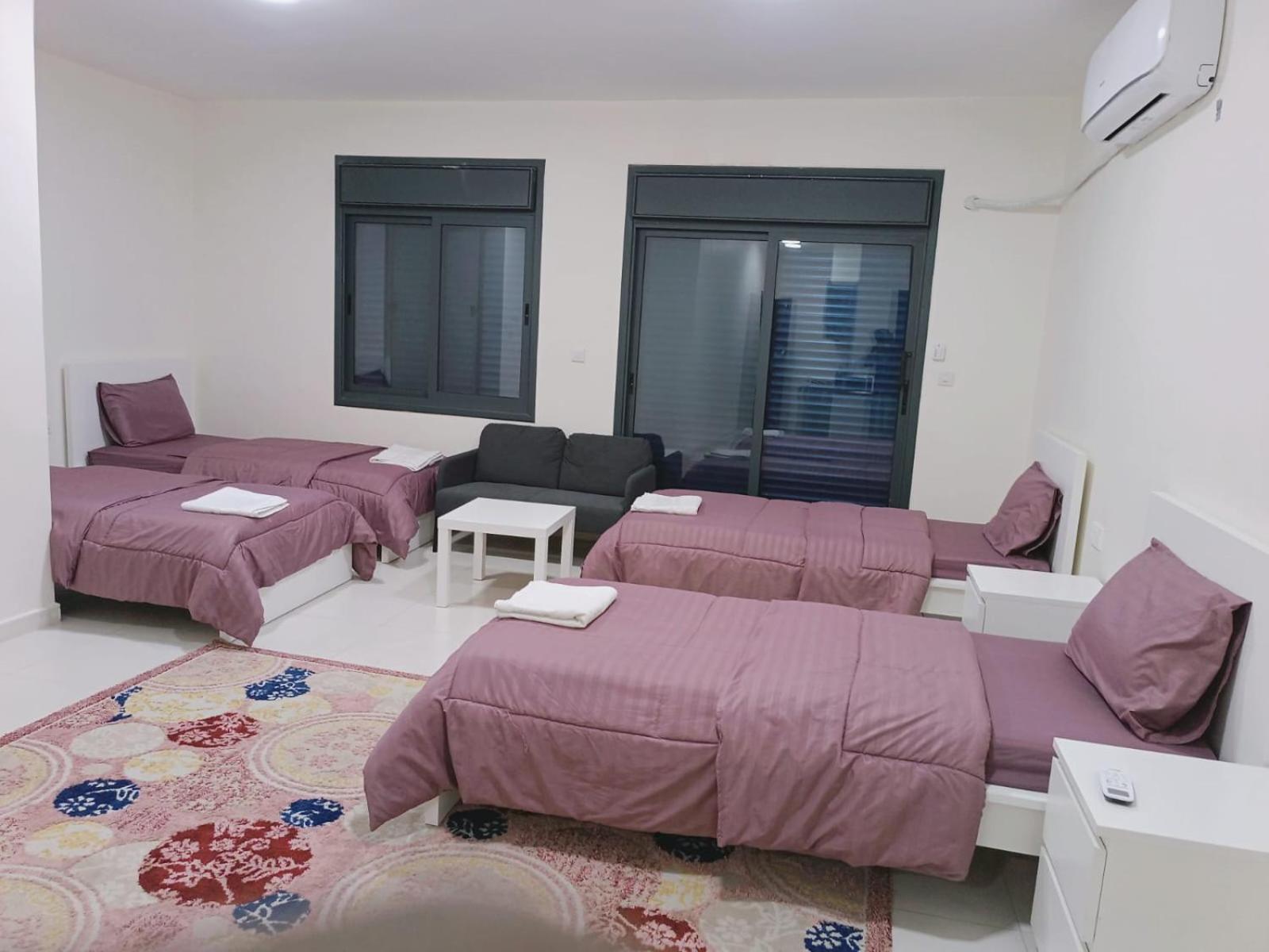 Apartmán For Women Only - للنساء فقط Umm al-Amad Exteriér fotografie